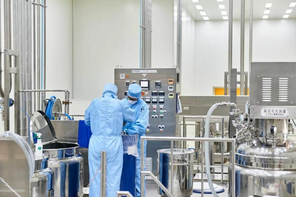 बॉडी लोशन निर्माता