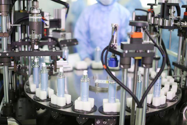 Certifications to Look for in Shampoo and Conditioner Manufacturers